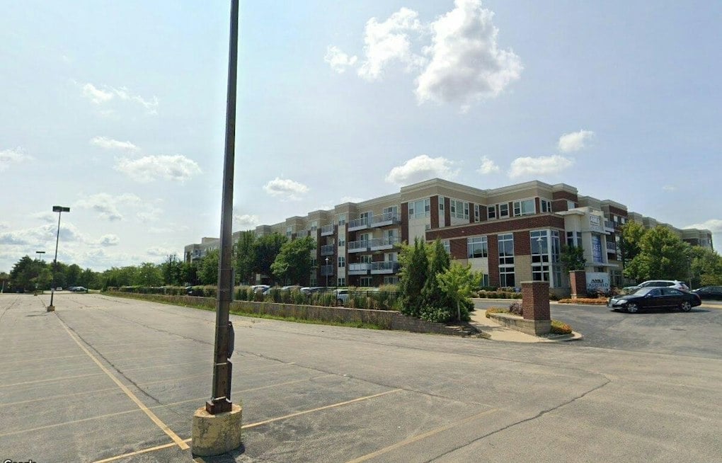 Deerfield Apartment Complex Sells for $94.3M as Chicago's TLC Bets on Suburbs