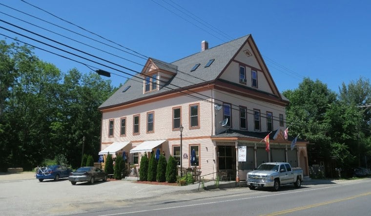 Deerfield's Lazy Lion Reopens After 2025 Closure, Bringing Back Prime Rib and Wings