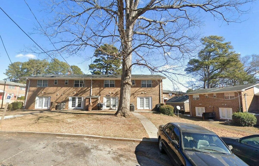 DeKalb Tenants Face Eviction Despite Rent Receipts, Blame Management Chaos