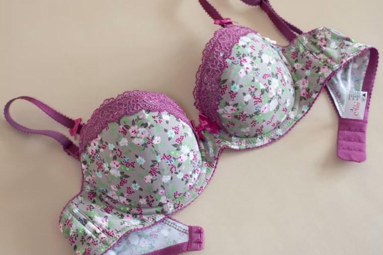 Denver Fans Can Trade Bra Donations for Backstage Passes at Riley Green Show