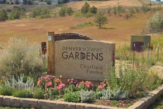 Denver Yoga Summit Brings 1,000-Plus to Chatfield Farms This Weekend
