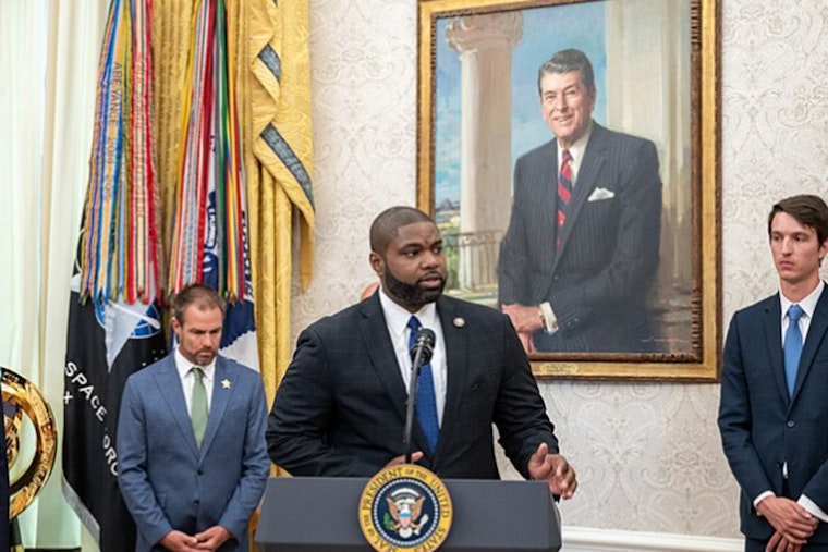 DeSantis Finally Backs Byron Donalds, Ending Yearlong Florida GOP Rift
