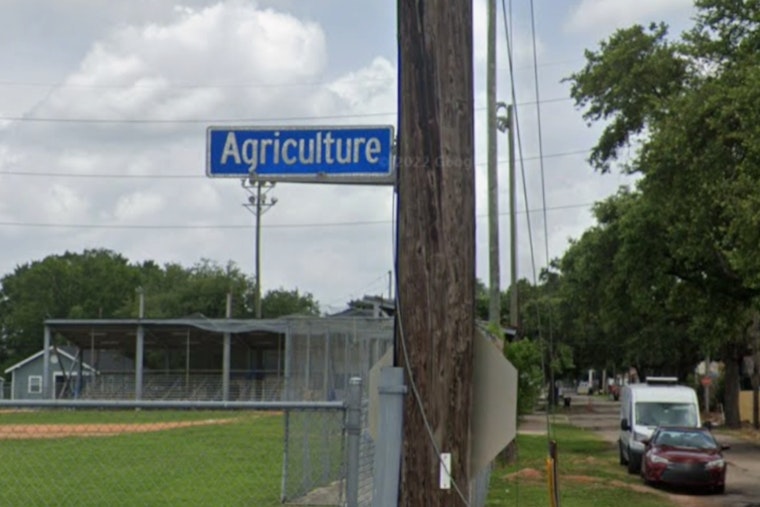 Desire Neighborhood Thief Hits Two Vehicles, Steals Generator and Amplifier