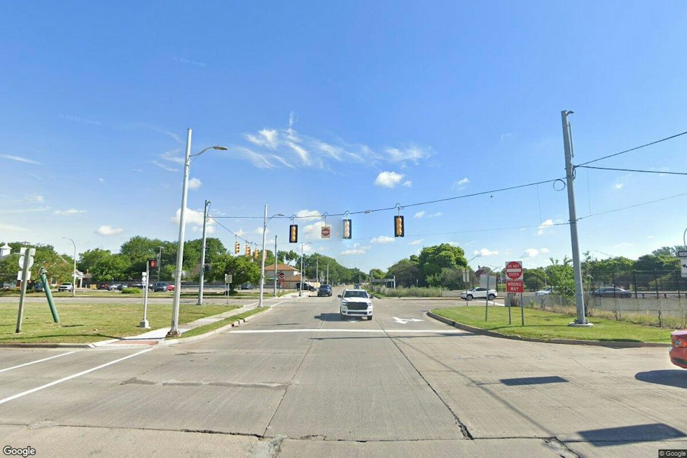 Detroit detective faces OWI, firearm charges after Harper Woods crash