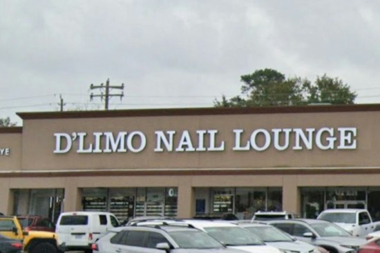 D'Limo Nail Lounge Brings Party Limo, 55 Pedicure Chairs to Meyerland