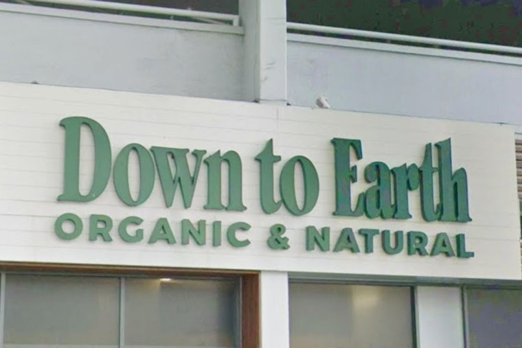 Down to Earth's New UH Smoothie Blends Island Flavors With Athlete Funding Push