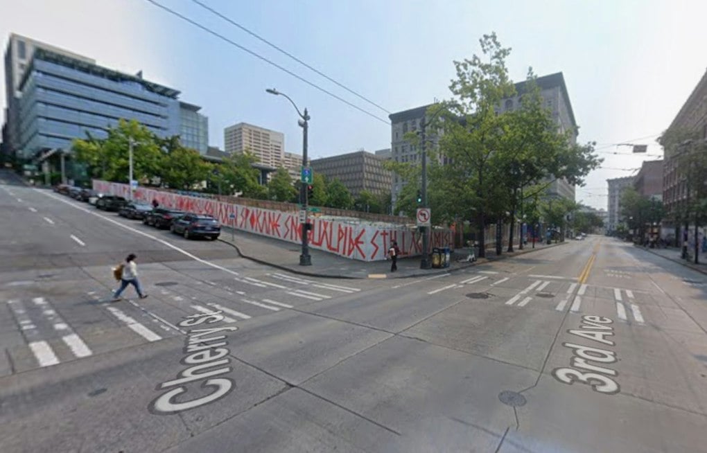 Downtown Seattle's 'Pit From Hell' Sits Empty 21 Years After City Hall Neighbor Vanished
