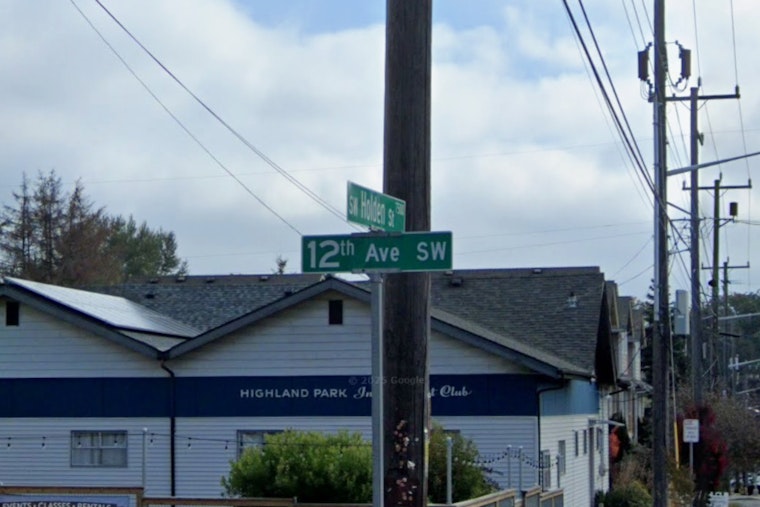 Drive-By Gunman Shoots 21-Year-Old in Highland Park Alley, Police Hunt Light-Colored Car