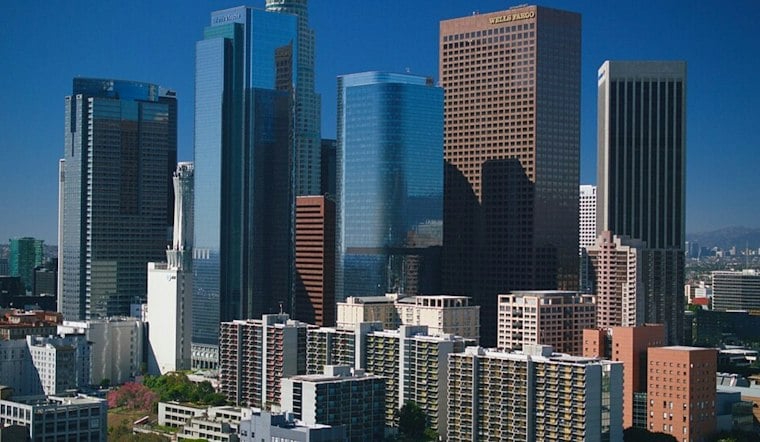 Drizzly Downtown LA Heads Into a Changing Weekend Pattern