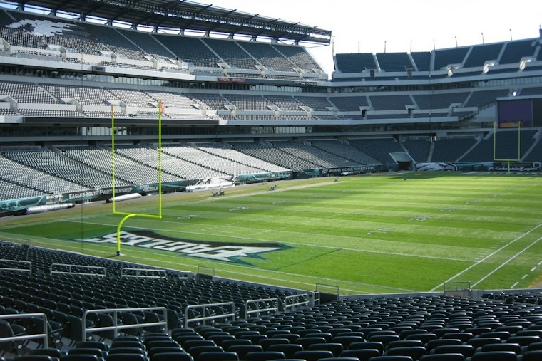 Eagles add $1 art-print vending machines at Lincoln Financial Field