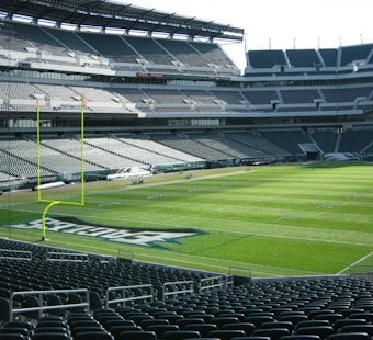 Eagles add $1 art-print vending machines at Lincoln Financial Field