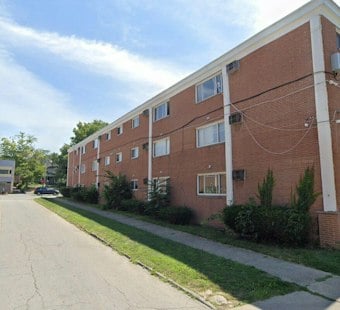 East Cleveland Tenants Endure No Gas, No Hot Water at Marlboro House for Months