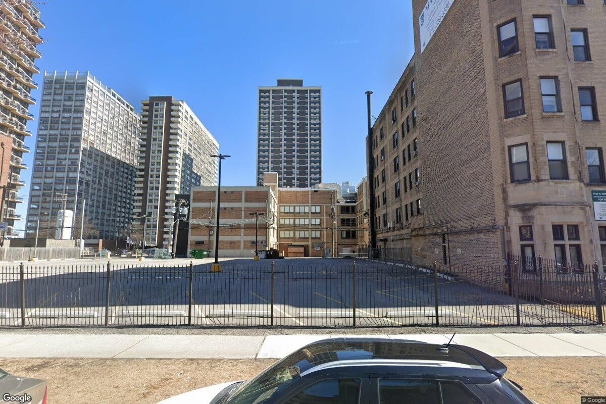 hoodline.com - Damon R. Sheffield - 6143 N. Kenmore Ave. Edgewater Apartments Under Construction