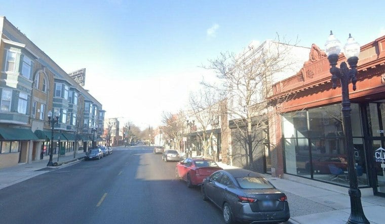 Edgewater Gets Chicago's First Pedestrian-Triggered Stoplight at Chaotic Five-Way Junction