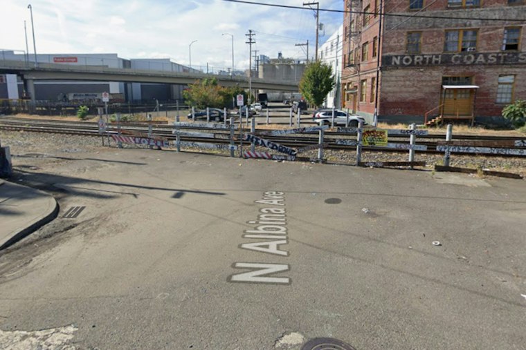 Eliot Neighborhood Attack Ends With Victim Stabbing Her Alleged Attacker