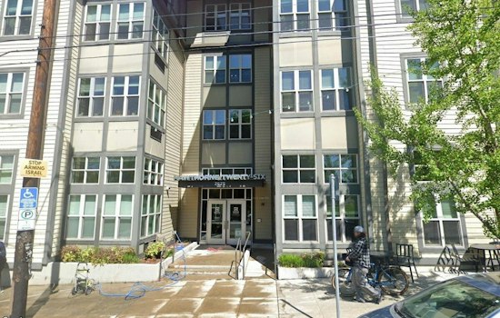 Engine 9 Responds to Southeast Portland Apartment Fire