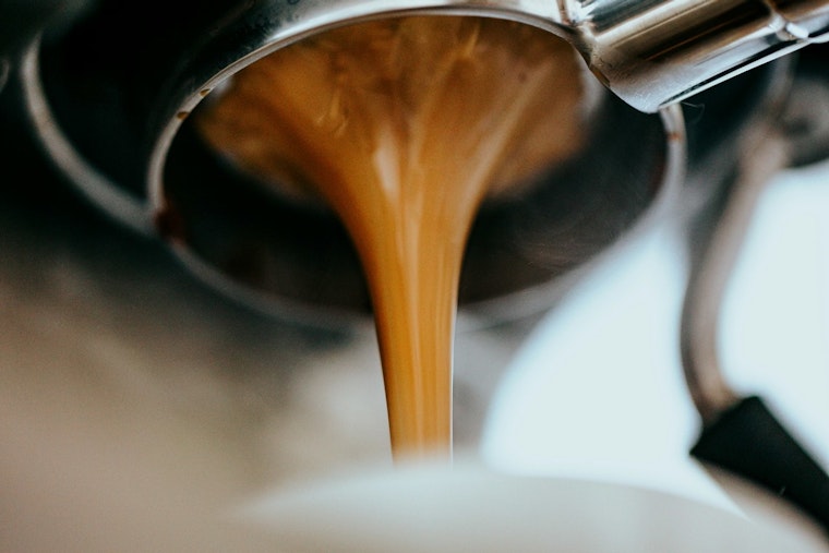Espresso Scene Brews Up Soup Lattes and Community Ties in the Fashion District