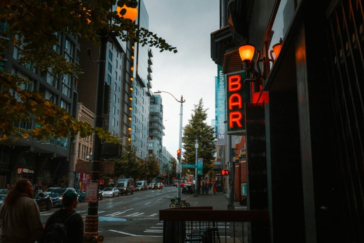 Esquire Names Seattle’s Russell’s Among 14 Best Bars in America