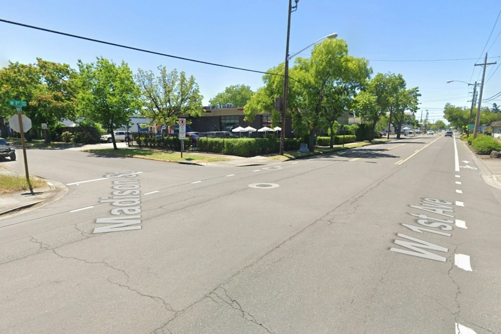 Eugene Woman, 39, Tried to Roll Into Traffic on West 1st, Police Say
