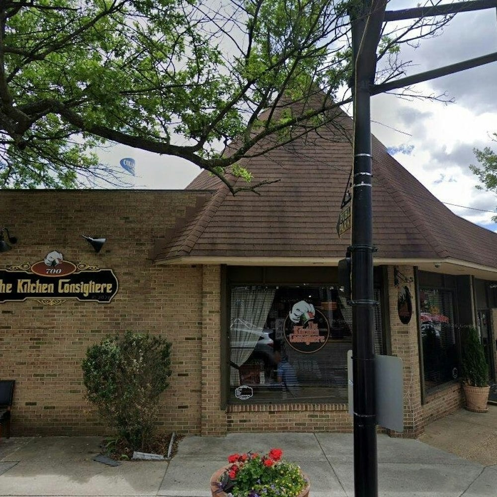 Ex-Mob Figure's Collingswood Restaurant Faces $386,000 Debt, Stays Open