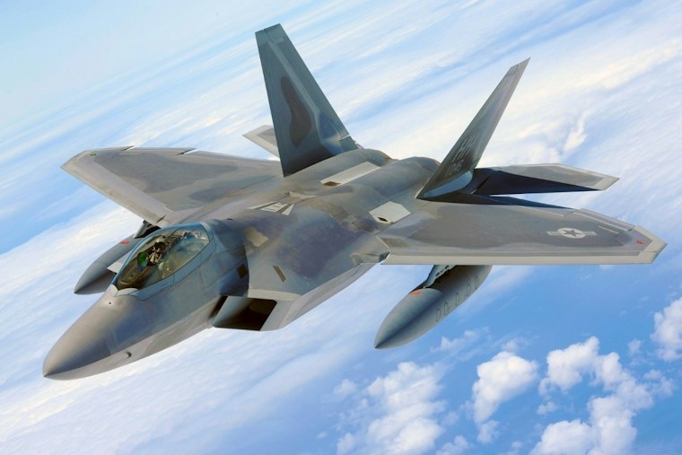 F-22 Raptor Roars Back to Sanford Skies After Shutdown Grounded 2025 Show