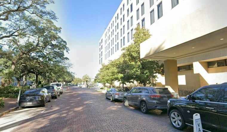 Fake Pro Baller Swipes $90K BMW From Savannah Hotel Valet, Police Say