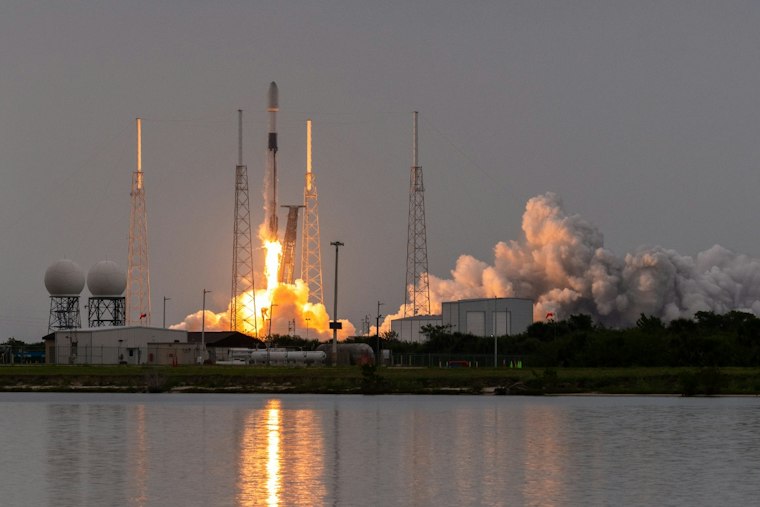 Falcon 9 Completes SES's 13-Satellite Broadband Fleet From Cape Canaveral