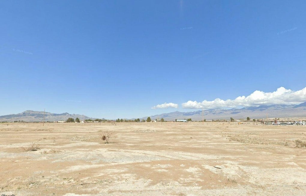 Fast-Moving Brush Fire Near Old Binion Ranch Shuts Down Basin Avenue in Pahrump