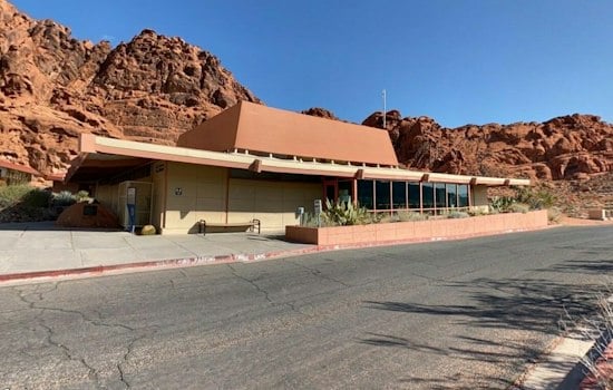 Fatal I-15 Rollover Near Valley Of Fire Shuts Down Southbound Lanes