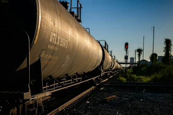 FBI, Coast Guard Board Two US-Bound Oil Tankers After Cyberattack Signs