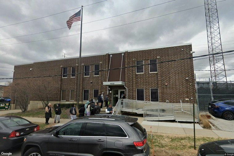 Federal Agents Mace 10 Protesters at Broadview ICE Site, Two Hospitalized