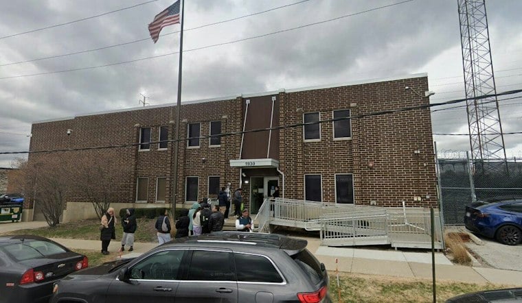 Federal Agents Mace 10 Protesters at Broadview ICE Site, Two Hospitalized