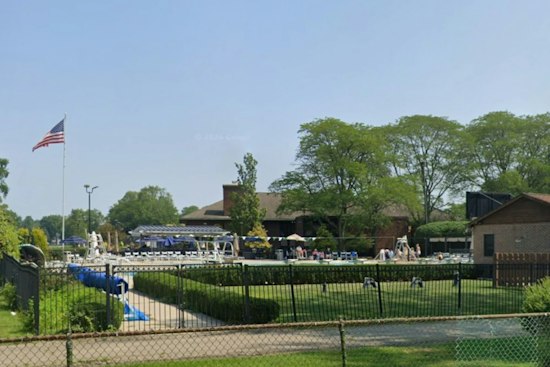 Fire Breaks Out Near Lochmoor Club, Grosse Pointe Woods Schools Warn Families