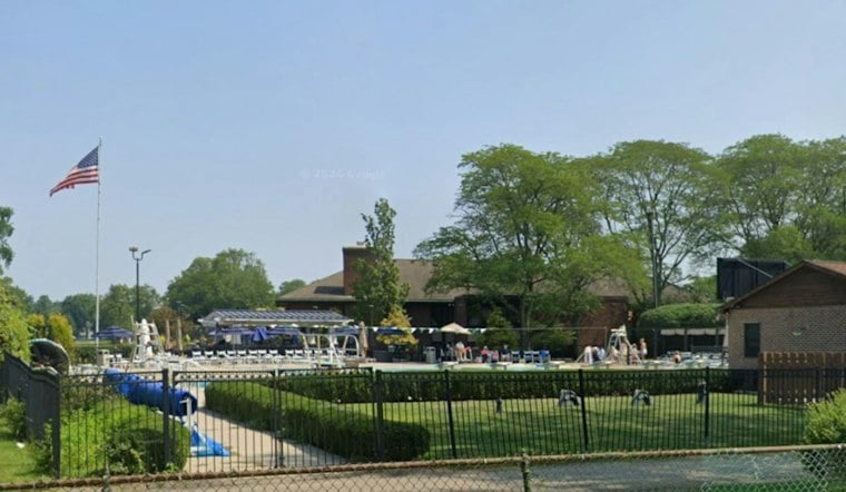 Fire Breaks Out Near Lochmoor Club, Grosse Pointe Woods Schools Warn Families
