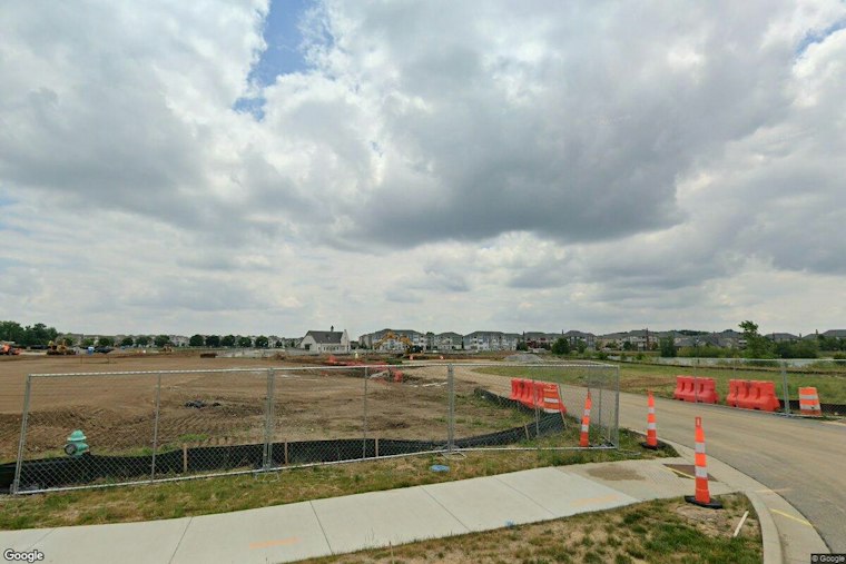 Fishers apartment community marks opening with ribbon-cutting
