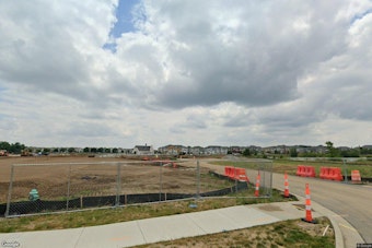 Fishers apartment community marks opening with ribbon-cutting