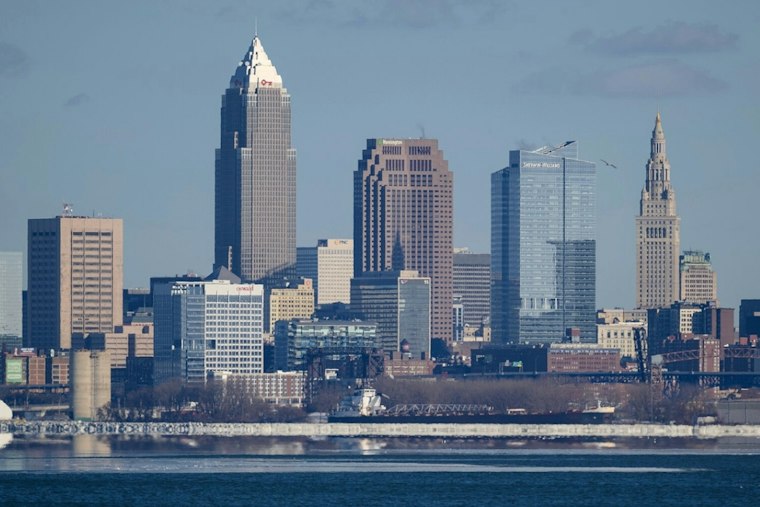 Foggy Cleveland Morning Melts Into Warm-Up Before Weekend Storms Roll In