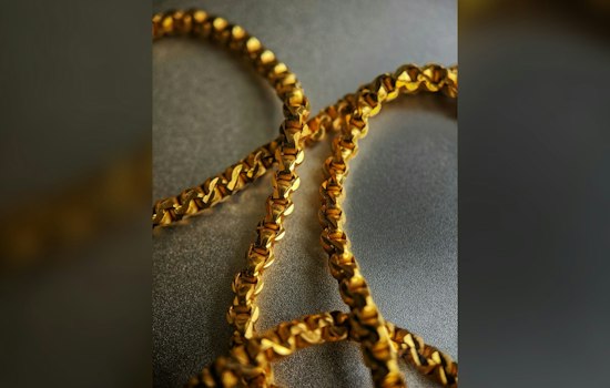 Fontana Marketplace Meetup Ends in $8K Gold Chain Heist, Two Arrests