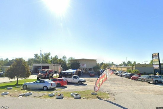 Food Truck Favorite Dycore Mobile Luxe Plans Café on Chef Menteur Highway