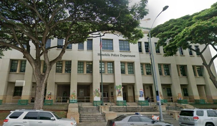 Former Honolulu teacher enters no-contest pleas in Mid-Pacific student case