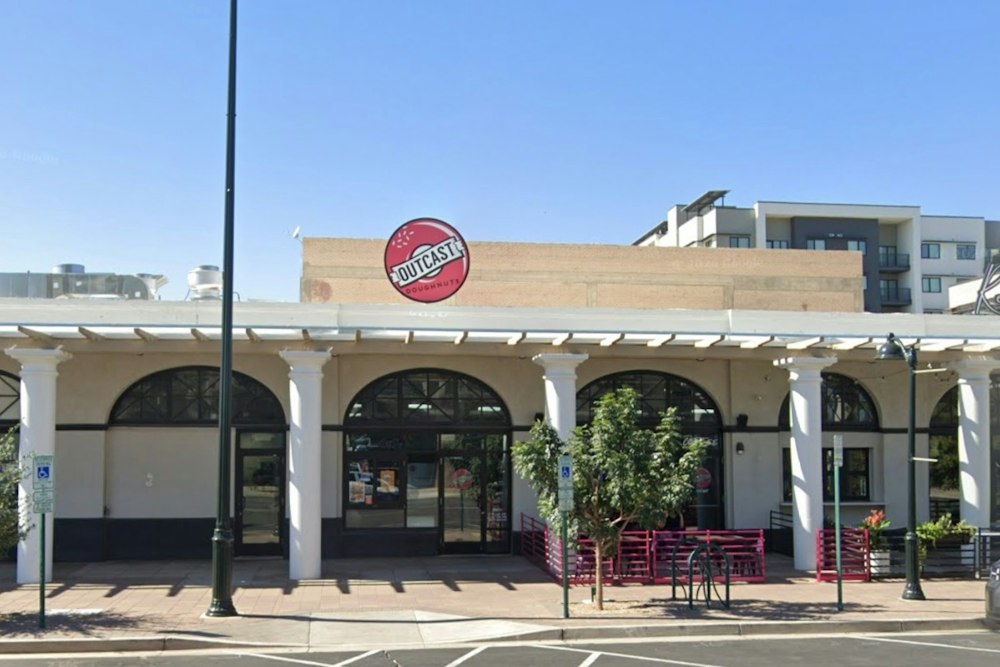 Former Rattlers Star Randy Gatewood Brings Randizzle's Burger Bar To Downtown Mesa