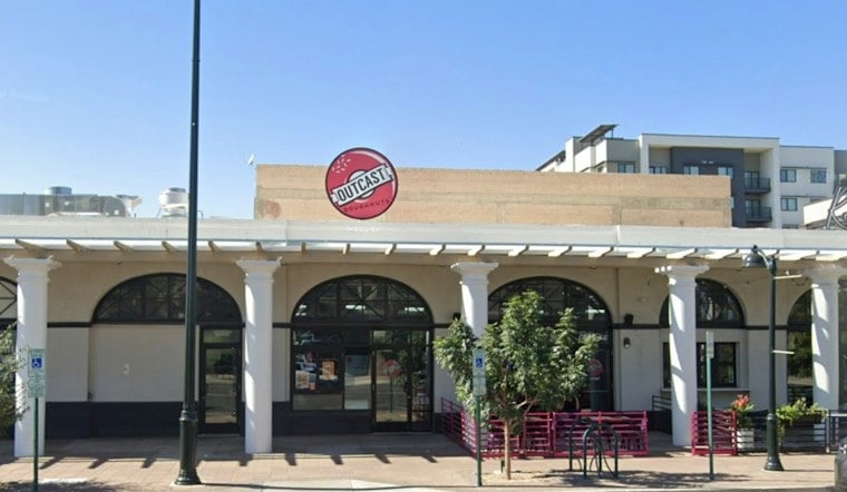 Former Rattlers Star Randy Gatewood Brings Randizzle's Burger Bar To Downtown Mesa