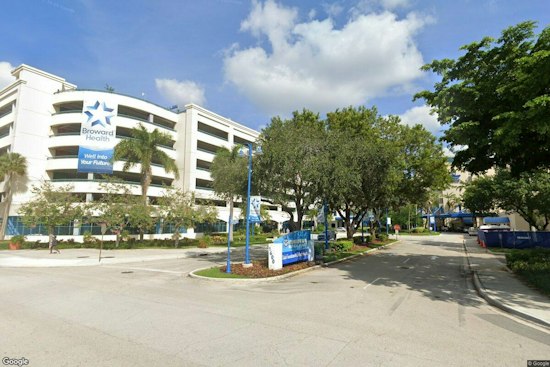 Fort Lauderdale Stabbing Hospitalizes Two, Suspect Still On The Run