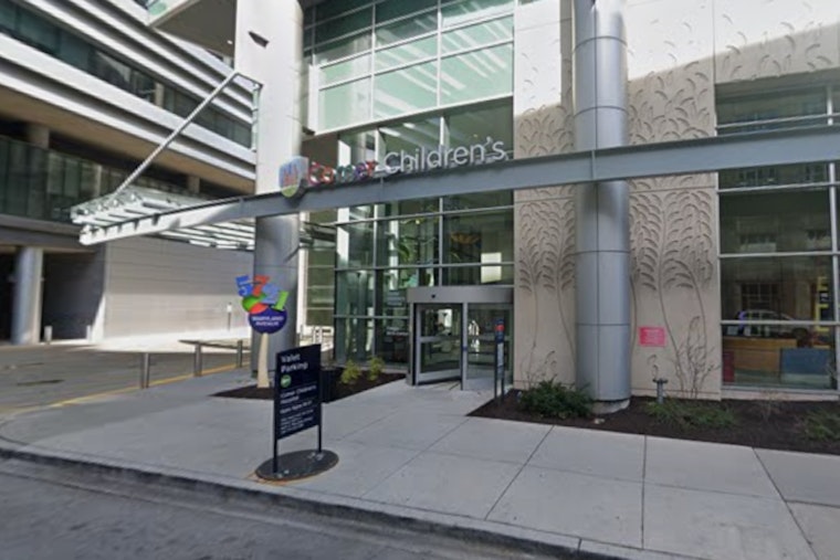Free NICU Parking Arrives at Comer Children's, Sparing Hyde Park Families $1,000 a Month