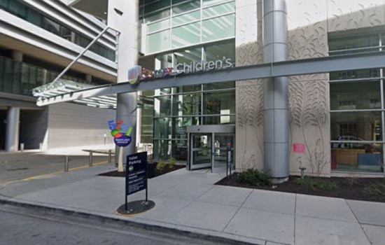 Free NICU Parking Arrives at Comer Children's, Sparing Hyde Park Families $1,000 a Month