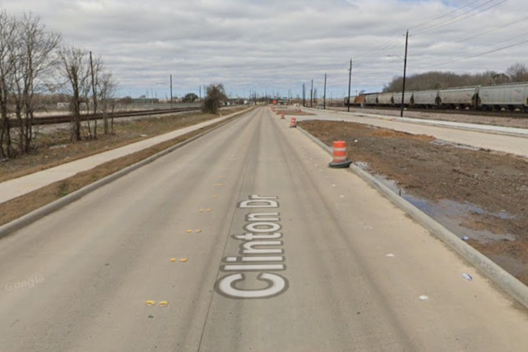 Galena Park Chase Ends With Young Man Dead, Driver Vanishes on Foot