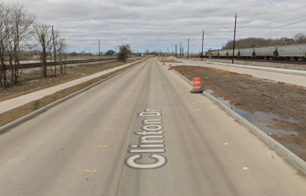 Galena Park Chase Ends With Young Man Dead, Driver Vanishes on Foot