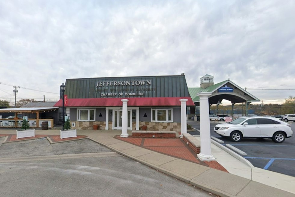 Gaslight Festival's Final Weekend Brings Shoppers to Jeffersontown
