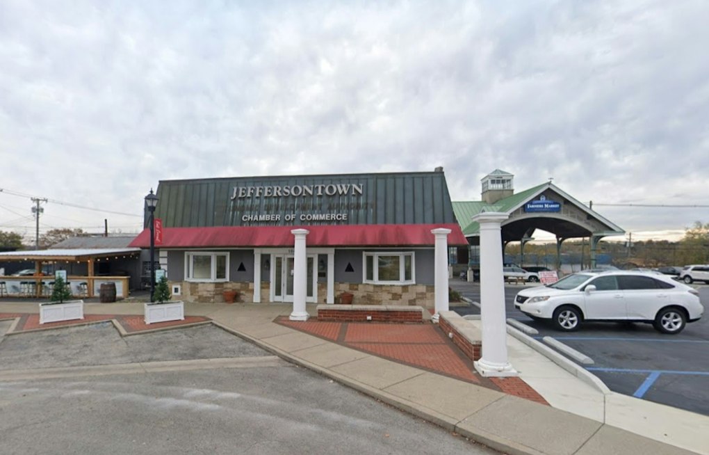 Gaslight Festival's Final Weekend Brings Shoppers to Jeffersontown
