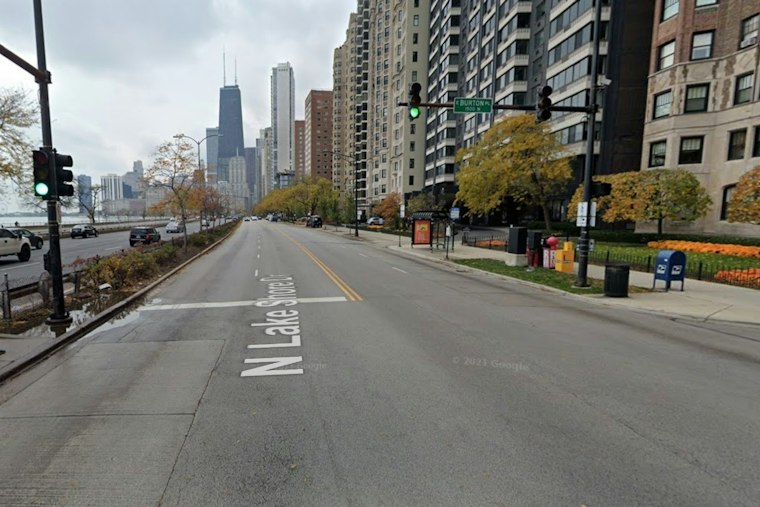 Gold Coast Pedestrian Dies Climbing Lake Shore Drive Median Near Bridge
